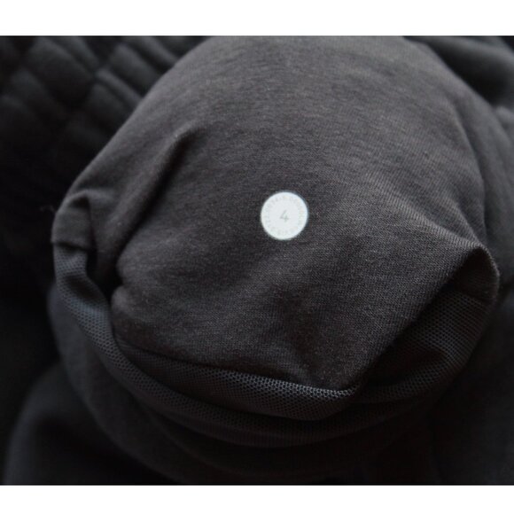 Lululemon Loungeful High-Rise Cropped Jogger 24" / Size 4 / Black Fleece - Picture 10 of 10
